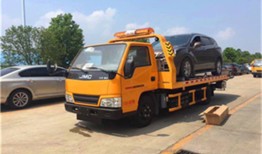 榕江道路救援搭电，现场快修